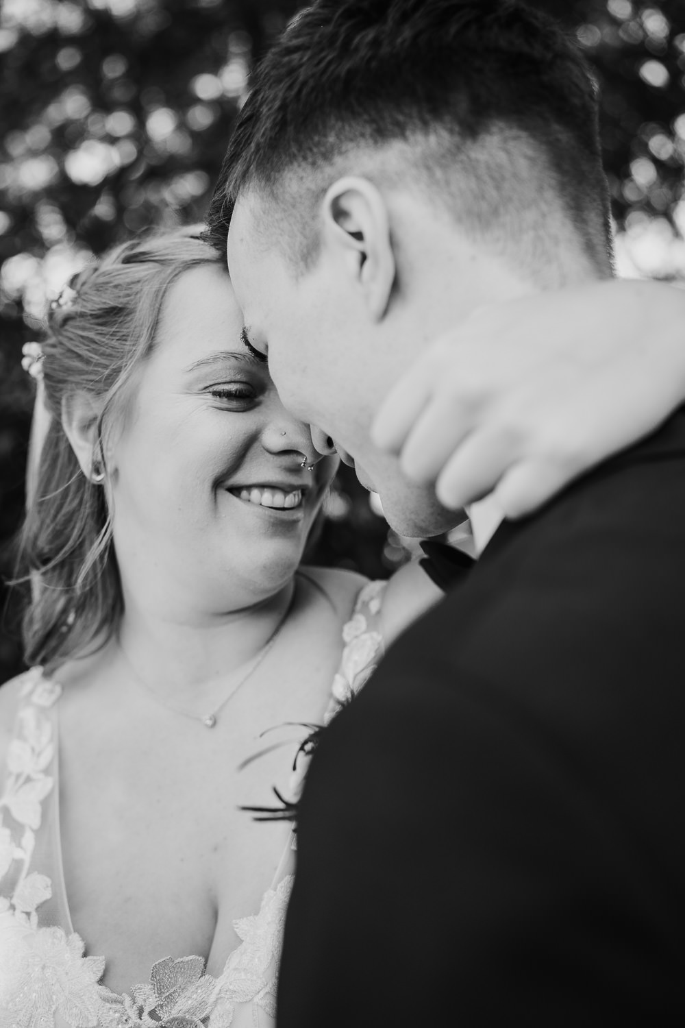 Hochzeiten, Hochzeit, Hochzeitsfotografie, Hochzeitsfotograf, Hochzeitsfotografin, natürliche Hochzeitsreportagen, Ludwigshafen, natürliche Hochzeitsfotografie, Ganztagesreportagen, Mannheim, Pfalz, Heidelberg, Frankfurt, Karlsruhe, Ludwigshafen, ewige Erinnerungen, eure Erinnerungen, kleine und große Momente, authentische Hochzeitsfotografie, Hochzeitsfotograf in der Nähe, Hochzeitsfotos Pfalz, Hochzeitsfotograf Hessen, Hochzeitsbilder Karlsruhe, Hochzeitsbilder Mannheim, Hochzeitsbilder Frankfurt, Hochzeitsfotos Saarland, natürliche Hochzeitsfotos, Hochzeitsfotos, Hochzeit Fotos, Hochzeitsshooting, After Wedding Shooting, After Wedding Fotos, besondere Fotos Hochzeit, Hochzeitsreportage, lebendige Hochzeitsfotos, ungestellte Hochzeitsfotos, Geschenk zur Hochzeit, Fotos Junggesellinnen Abschied, Junggesellinnenabschied, Bilder Junggesellinnen, Fotos nach der Hochzeit, authentische Fotografie, liebevolle Bilder