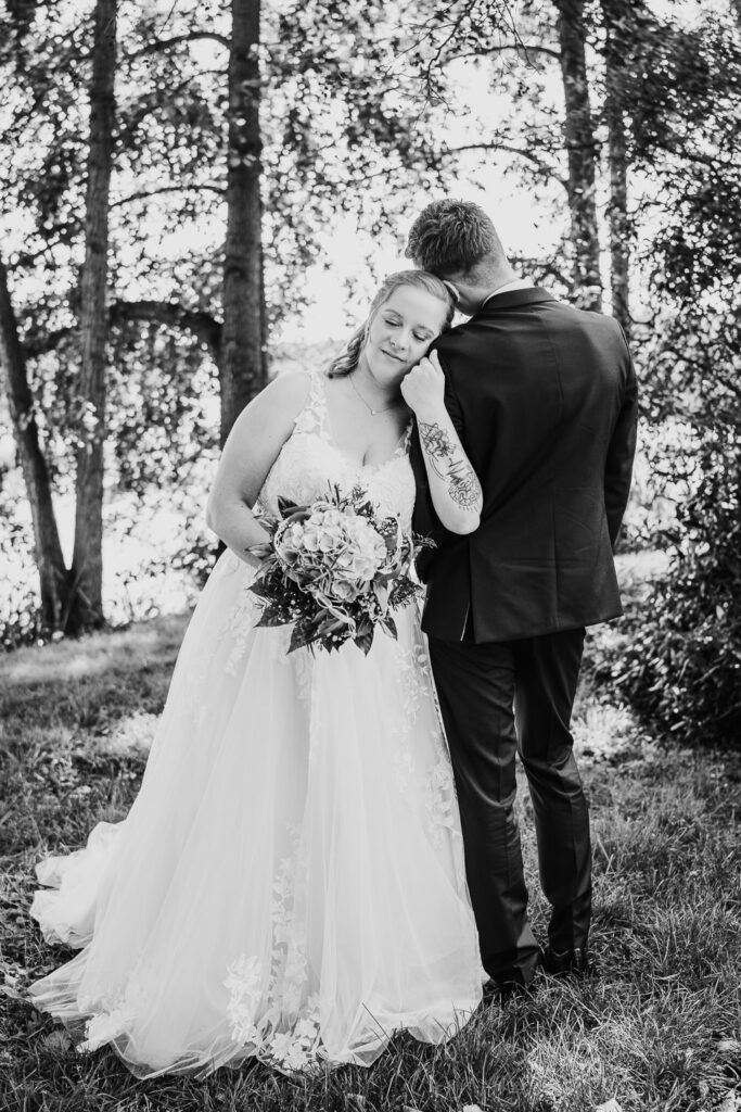 Hochzeiten, Hochzeit, Hochzeitsfotografie, Hochzeitsfotograf, Hochzeitsfotografin, natürliche Hochzeitsreportagen, Ludwigshafen, natürliche Hochzeitsfotografie, Ganztagesreportagen, Mannheim, Pfalz, Heidelberg, Frankfurt, Karlsruhe, Ludwigshafen, ewige Erinnerungen, eure Erinnerungen, kleine und große Momente, authentische Hochzeitsfotografie, Hochzeitsfotograf in der Nähe, Hochzeitsfotos Pfalz, Hochzeitsfotograf Hessen, Hochzeitsbilder Karlsruhe, Hochzeitsbilder Mannheim, Hochzeitsbilder Frankfurt, Hochzeitsfotos Saarland, natürliche Hochzeitsfotos, Hochzeitsfotos, Hochzeit Fotos, Hochzeitsshooting, After Wedding Shooting, After Wedding Fotos, besondere Fotos Hochzeit, Hochzeitsreportage, lebendige Hochzeitsfotos, ungestellte Hochzeitsfotos, Geschenk zur Hochzeit, Fotos Junggesellinnen Abschied, Junggesellinnenabschied, Bilder Junggesellinnen, Fotos nach der Hochzeit, authentische Fotografie, liebevolle Bilder