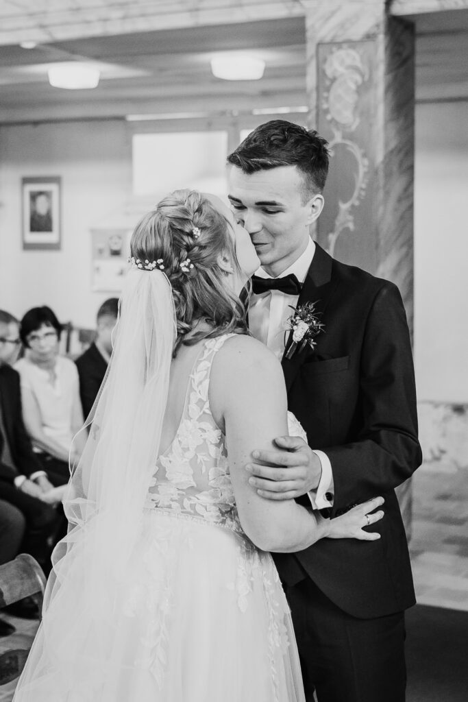 Hochzeiten, Hochzeit, Hochzeitsfotografie, Hochzeitsfotograf, Hochzeitsfotografin, natürliche Hochzeitsreportagen, Ludwigshafen, natürliche Hochzeitsfotografie, Ganztagesreportagen, Mannheim, Pfalz, Heidelberg, Frankfurt, Karlsruhe, Ludwigshafen, ewige Erinnerungen, eure Erinnerungen, kleine und große Momente, authentische Hochzeitsfotografie, Hochzeitsfotograf in der Nähe, Hochzeitsfotos Pfalz, Hochzeitsfotograf Hessen, Hochzeitsbilder Karlsruhe, Hochzeitsbilder Mannheim, Hochzeitsbilder Frankfurt, Hochzeitsfotos Saarland, natürliche Hochzeitsfotos, Hochzeitsfotos, Hochzeit Fotos, Hochzeitsshooting, After Wedding Shooting, After Wedding Fotos, besondere Fotos Hochzeit, Hochzeitsreportage, lebendige Hochzeitsfotos, ungestellte Hochzeitsfotos, Geschenk zur Hochzeit, Fotos Junggesellinnen Abschied, Junggesellinnenabschied, Bilder Junggesellinnen, Fotos nach der Hochzeit, authentische Fotografie, liebevolle Bilder